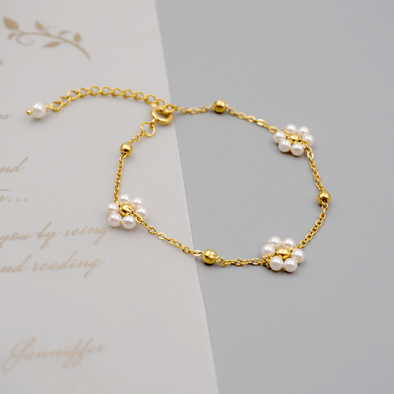 Pearl Necklace Image 1