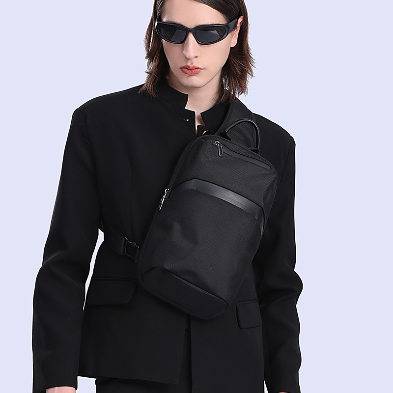 Men's Messenger Bag Image 5