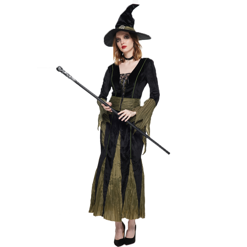 Evil Witch Cosplay Image 6