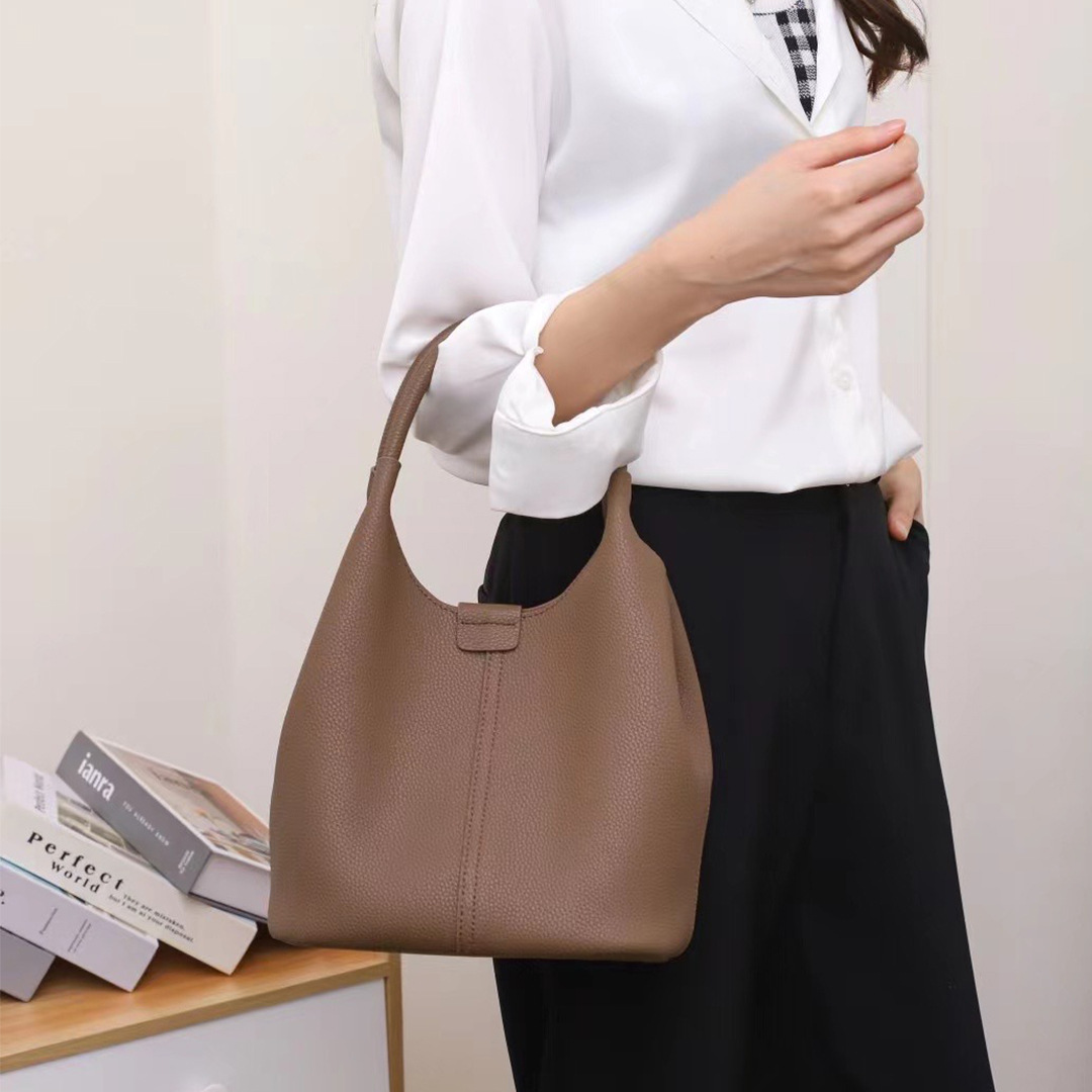 Casual Women's Handbag - Detail