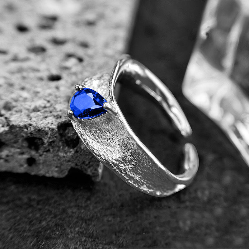 Elegant design of the ring